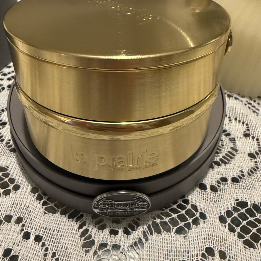 NEW La Prairie Pure Gold Nocturnal Balm Full Size - Picture 10 of 11